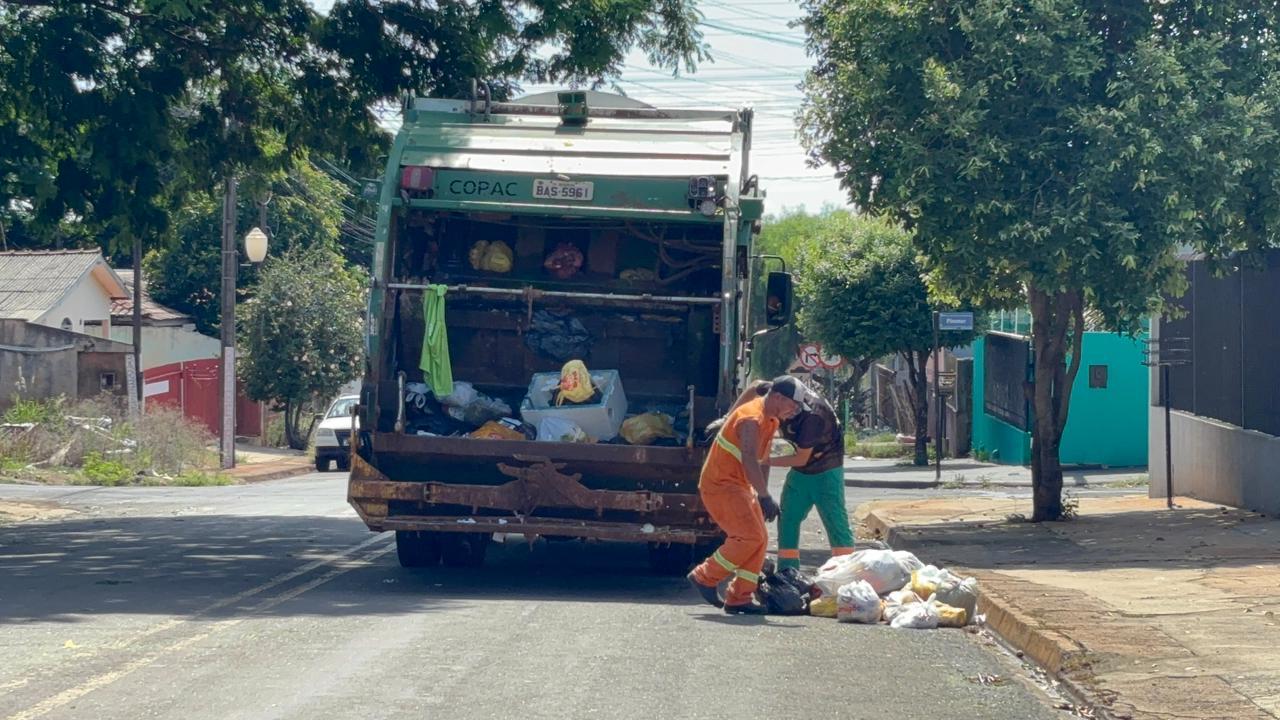 Prefeitura de Sarandi rescinde contrato da empresa responsável pela coleta de lixo e inicia transição para nova prestadora
